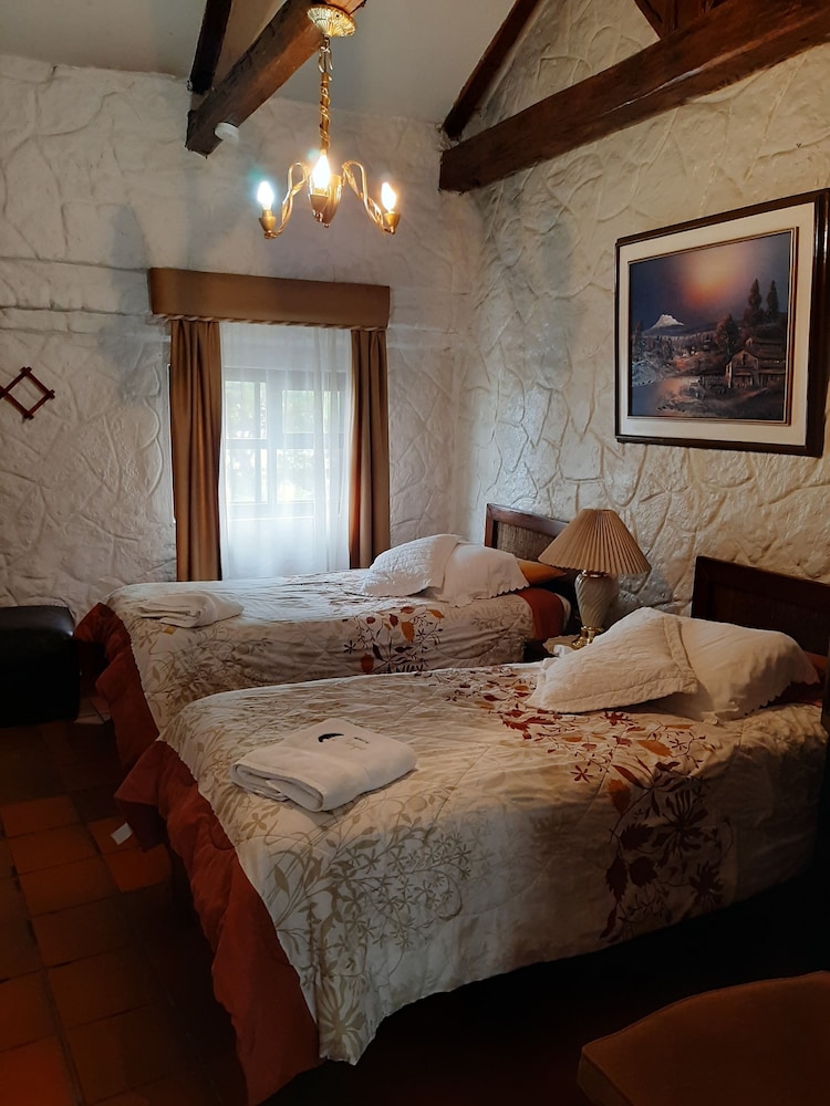 Classic Double Room Single Use, 3 Bedrooms photo 2