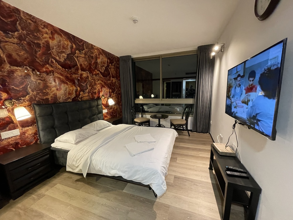Design Room - Photo 4