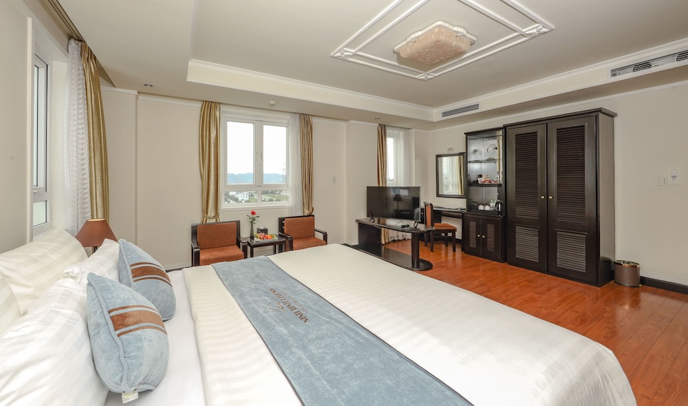Suite Double (French Wing) - Photo 3