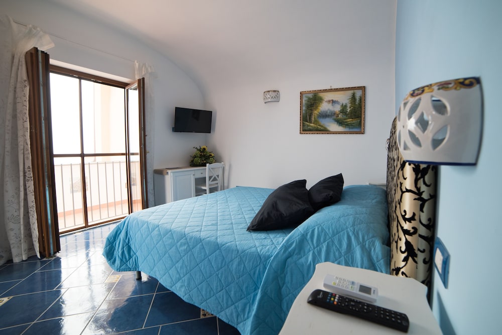Double Room, Sea View (Fenile 1) photo 3