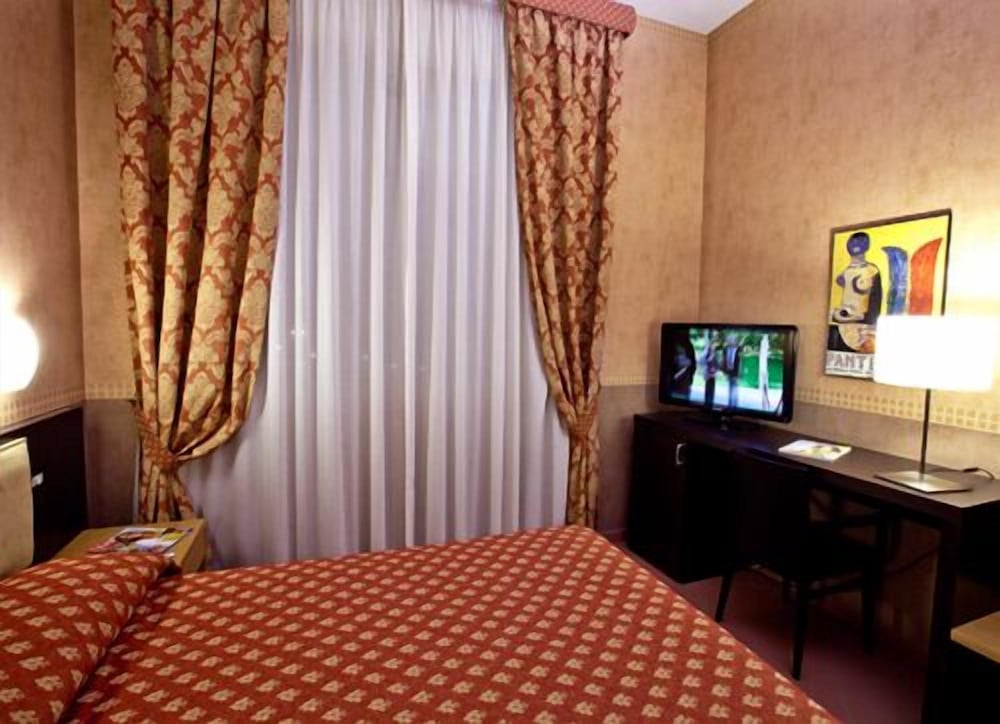 Standard Double Room, 1 Double or 2 Twin Beds photo 3