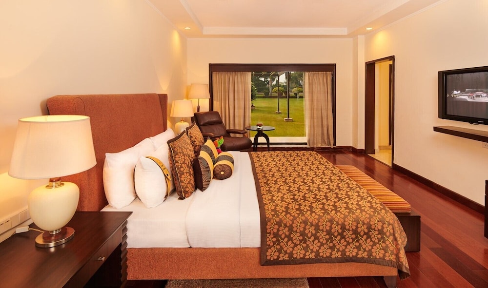 Luxury Suite, 1 Bedroom - Photo 4