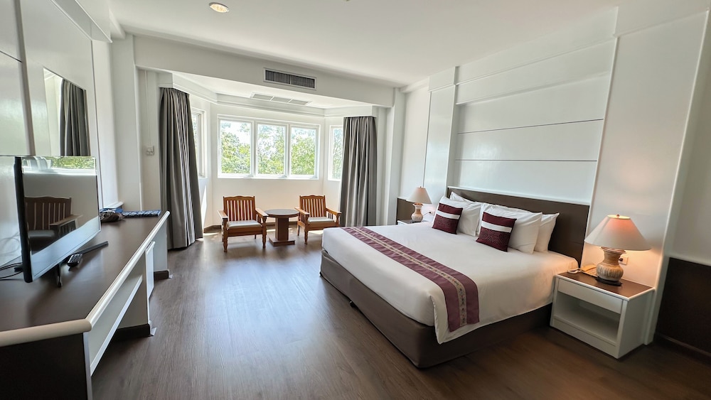 Superior Room, 1 King Bed