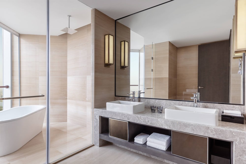 Club Suite, 1 Bedroom photo 2