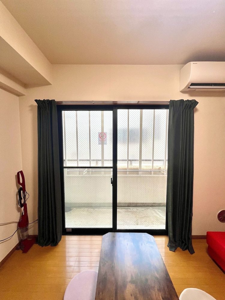 Basic Apartment photo 2