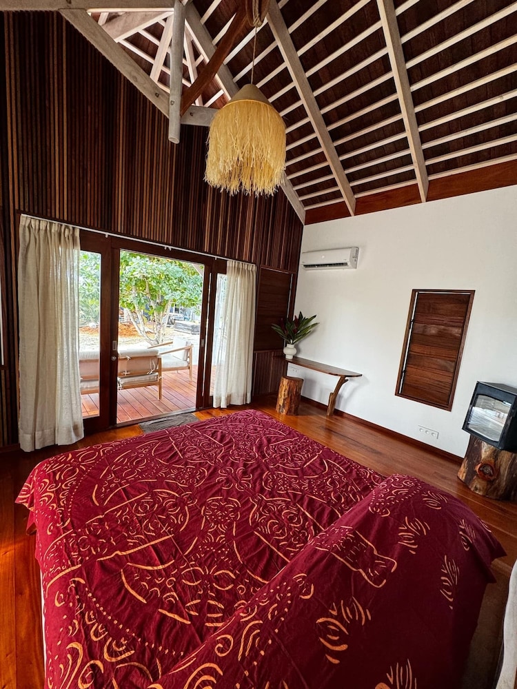 Comfort Room, Beach View photo 1