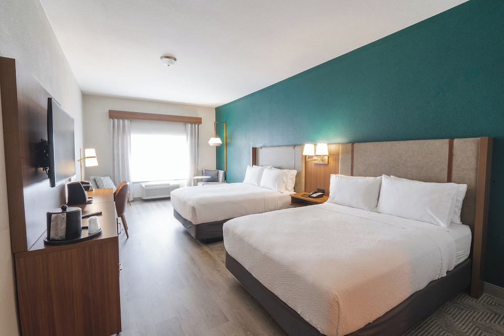 Standard Room, 2 Queen Beds, Accessible, Non Smoking - Photo 2