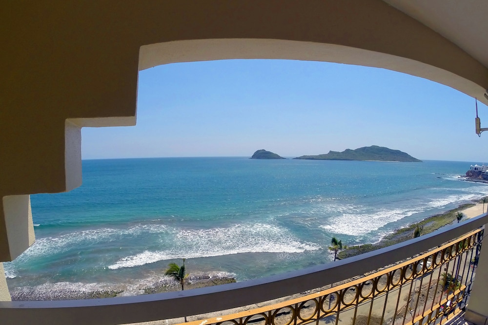 Junior Suite, Ocean View - Photo 4