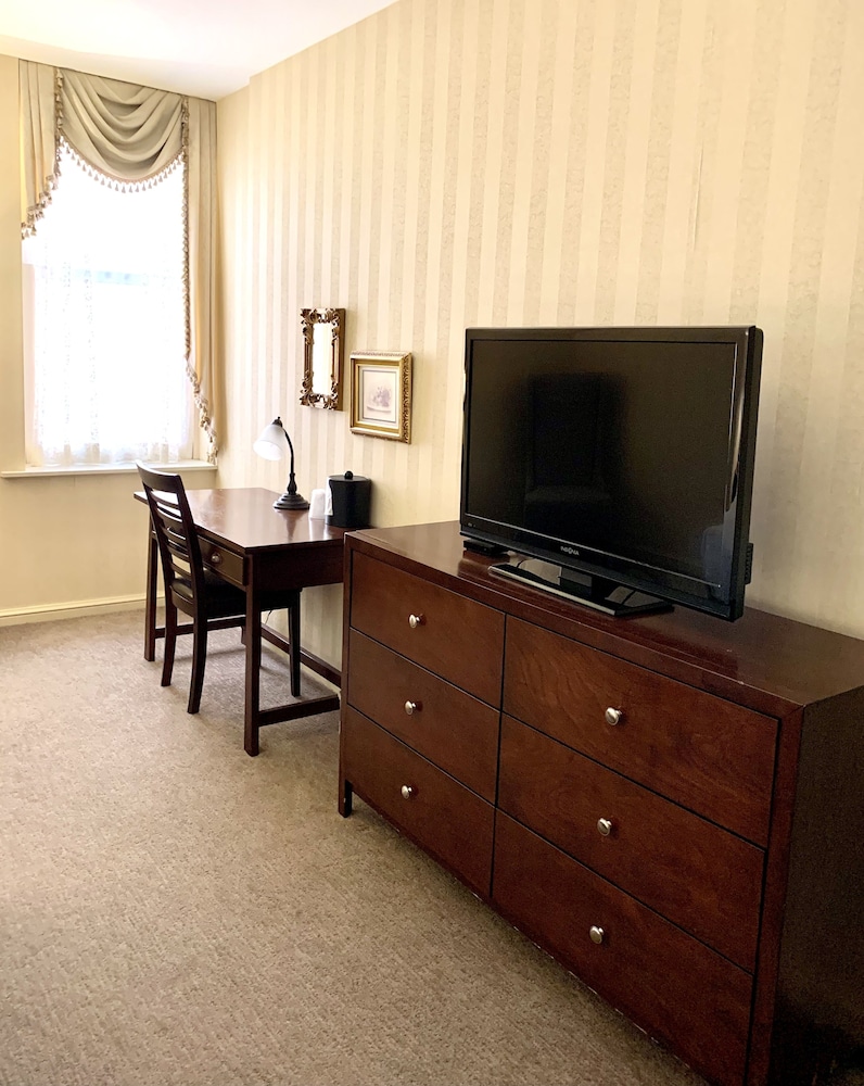Executive Suite, 1 King Bed (King Executive) photo 3