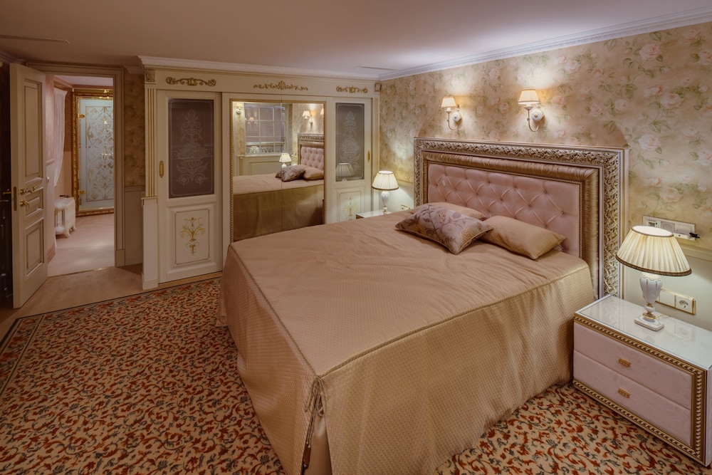 Royal Penthouse, 2 Bedrooms, River View photo 2