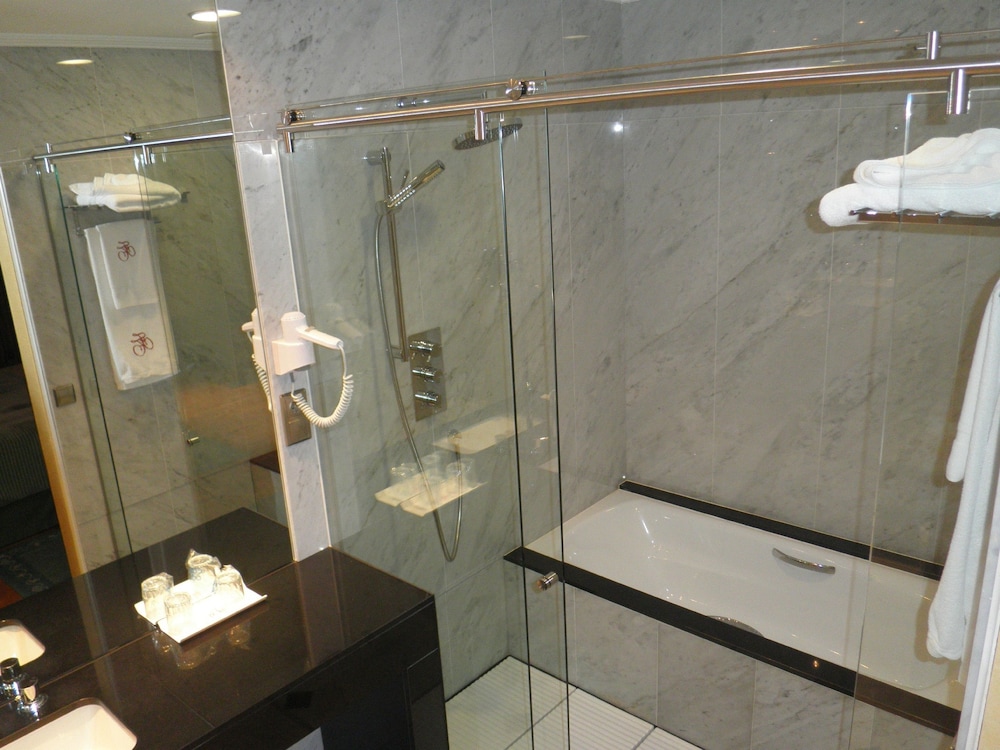 Superior Double Room Single Use photo 2