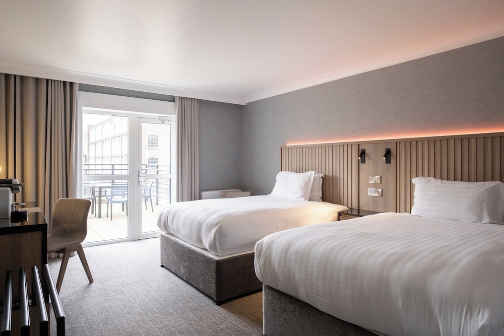 Deluxe Suite, 2 Double Beds, Balcony (Quay View) photo 1