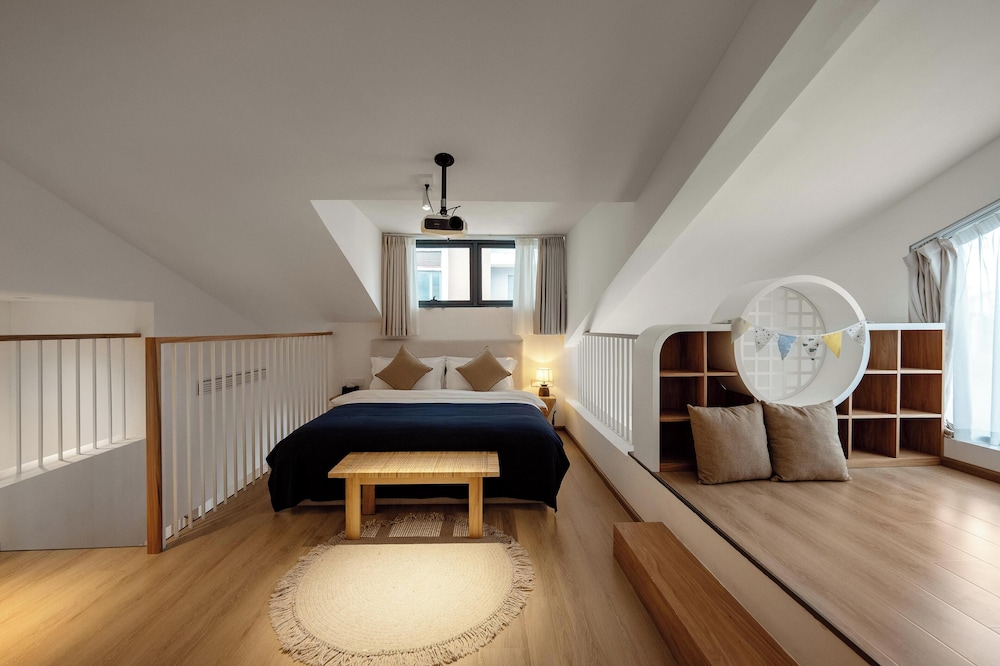 Family Suite, Balcony, Courtyard View photo 3