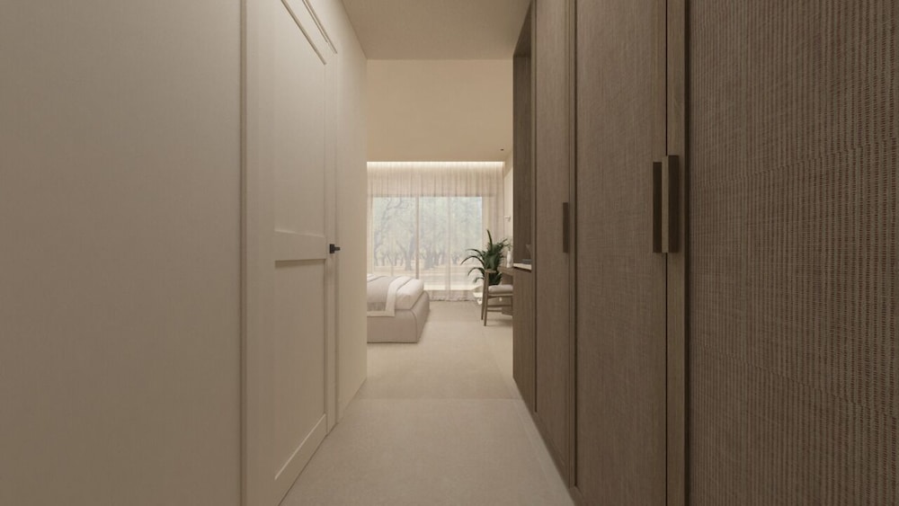 Room (with Yard)