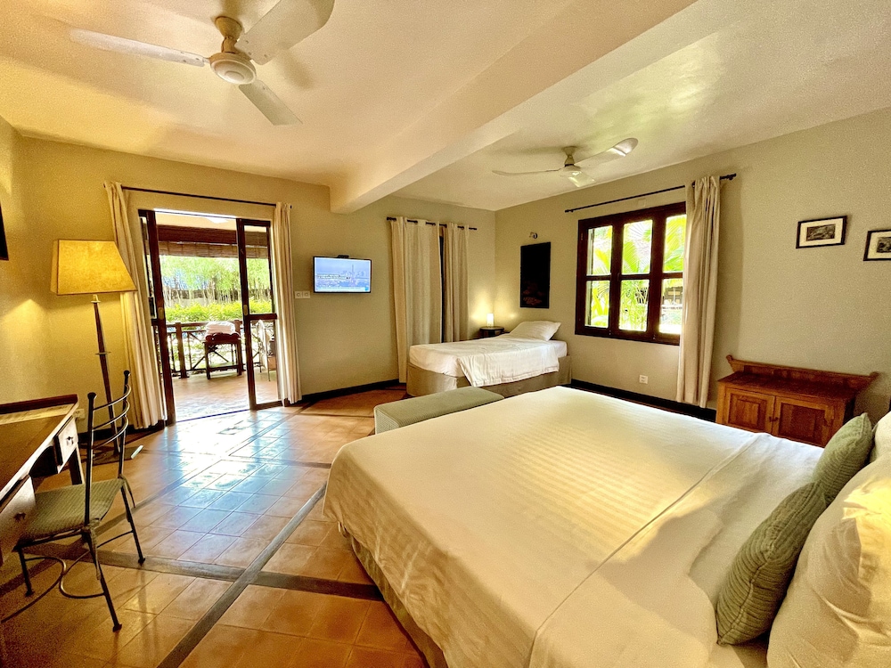 Deluxe Triple Room