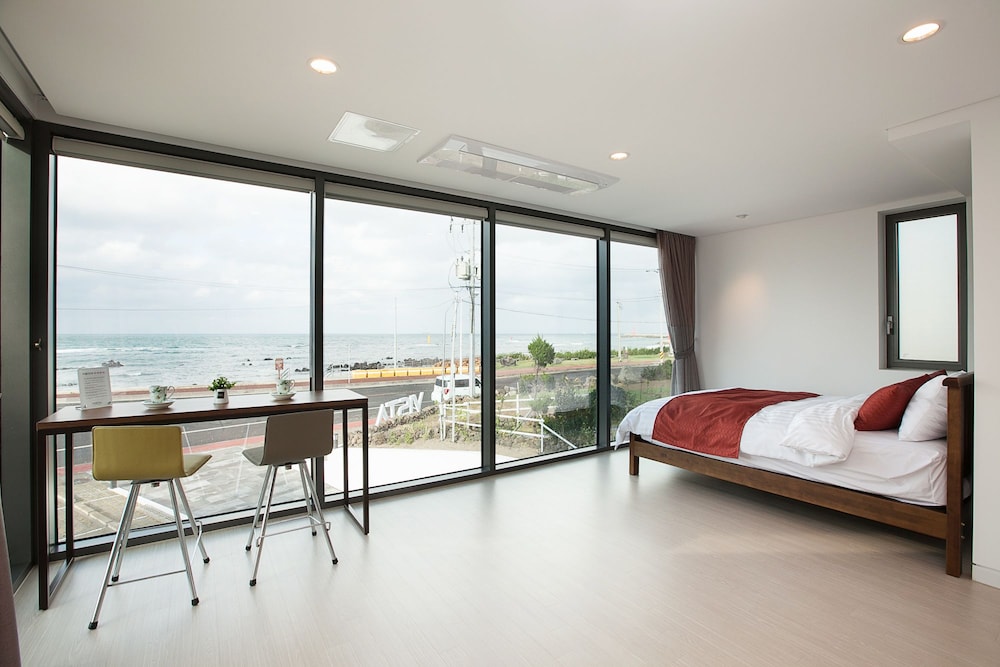 Standard Double or Twin Room photo 3