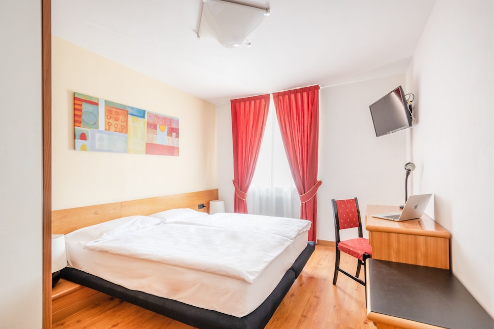 Classic Double Room photo 1
