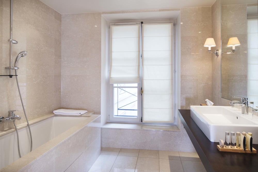 Prestige Double Room City View photo 3