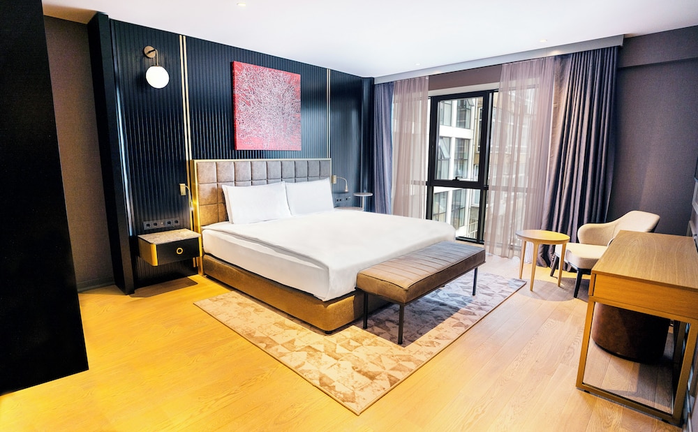 Prestige Suite, One Bedroom, Stadtblick, Kingsize-Bett (Club Millesime Access)