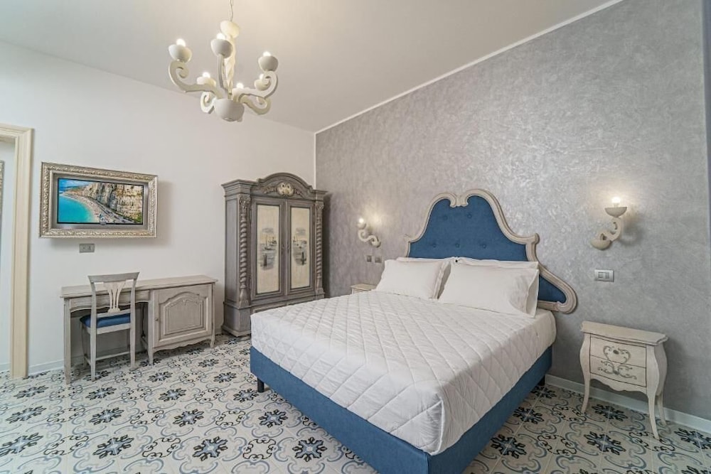 Deluxe Double Room, City View