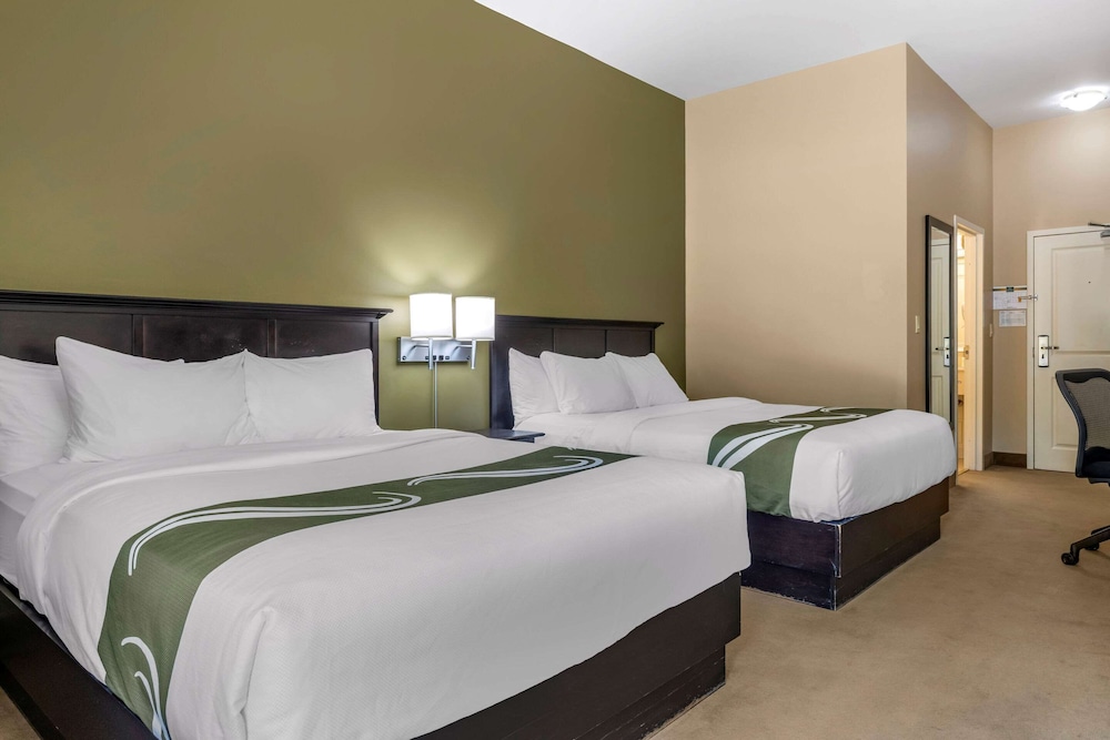 Standard Room, 2 Queen Beds, Non Smoking - Photo 2