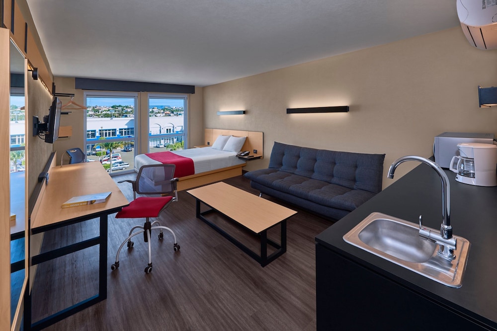 Superior Room, 1 Queen Bed with Sofa bed photo 2