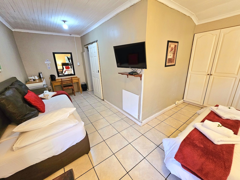 En-suite Room (4) photo 2