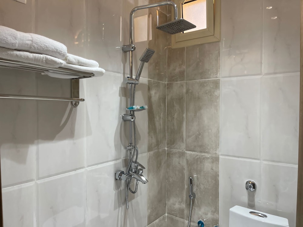 Deluxe Twin Room - Photo 7