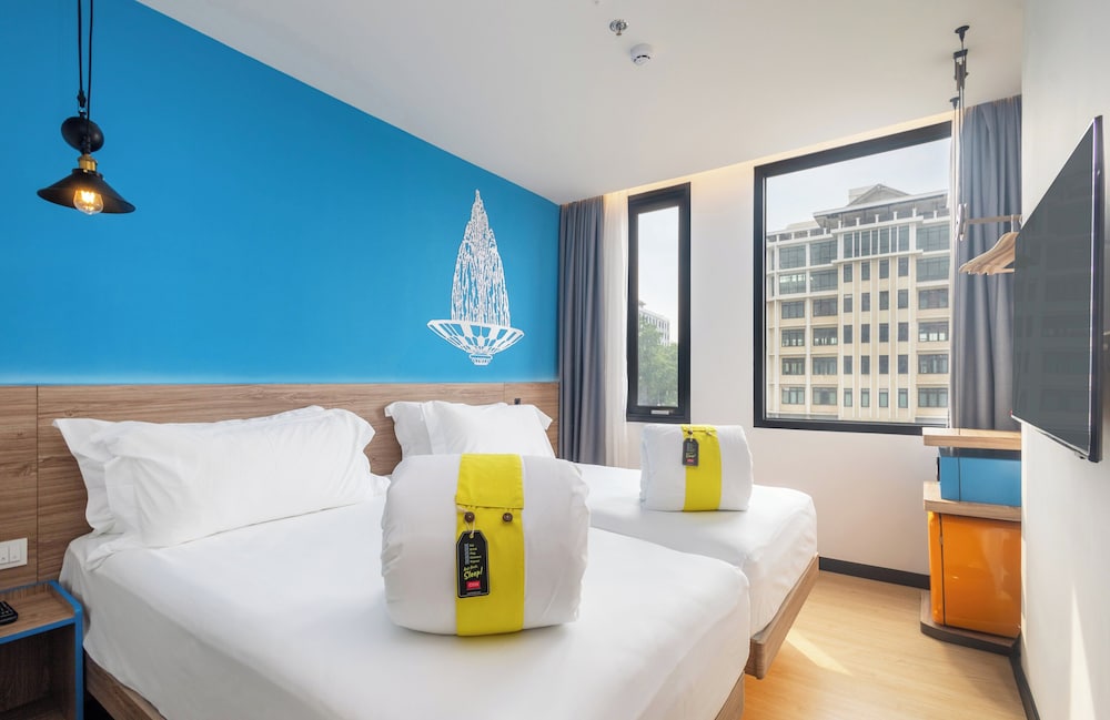 Twin Room (COSI Plus with Daily food & drink credit) - Photo 1