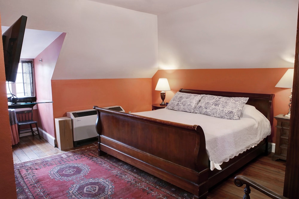 Room 12 (3rd Floor)