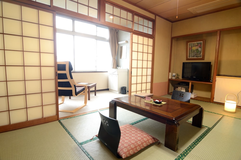 Standard Japanese Style Room -8 Tatami-Mats With Balcony, Non Smoking photo 3