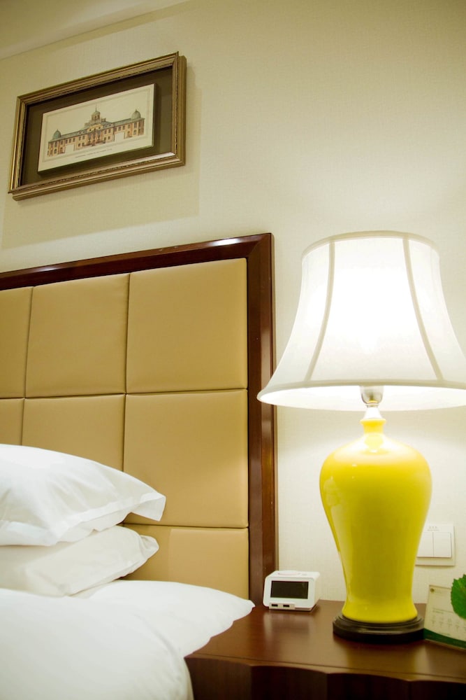 Executive Deluxe King Bed Room photo 3