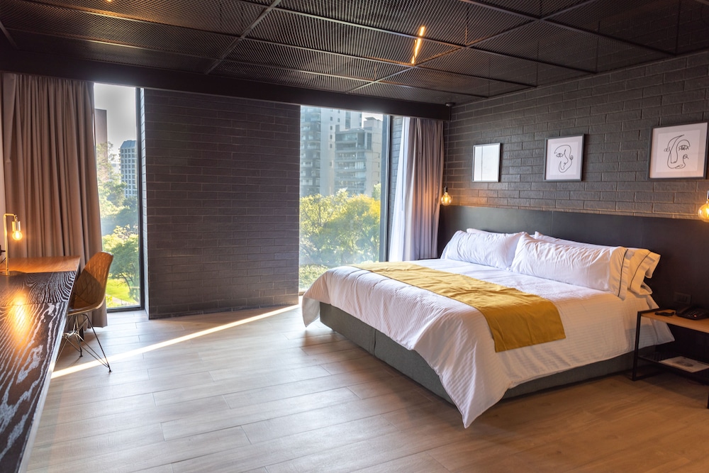 Premium Room 1 King Size Bed