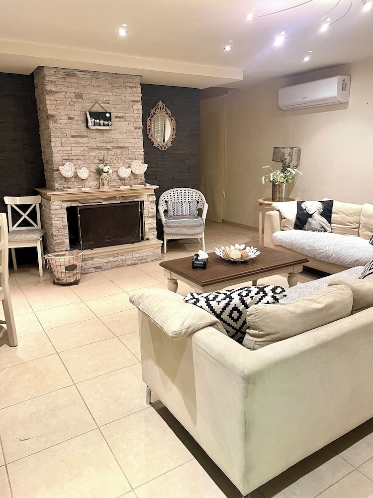 House, 3 Bedrooms, Accessible, Smoking