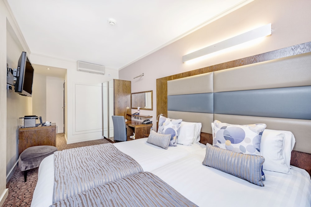 Standard Room, 2 Twin Beds thumbnail 5