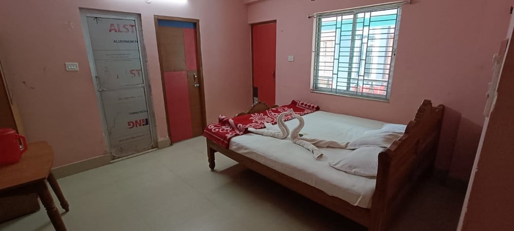 Deluxe Double Room, Multiple Beds photo 2