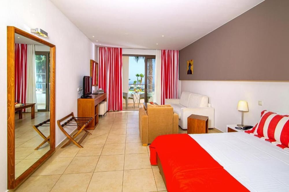 Mini Villa with Sea View - Photo 2