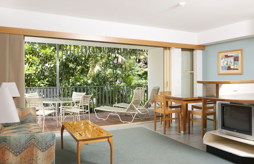 Two Bedroom Apartment - Photo 3