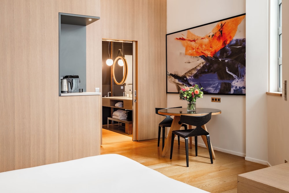Junior Suite, Connecting Rooms