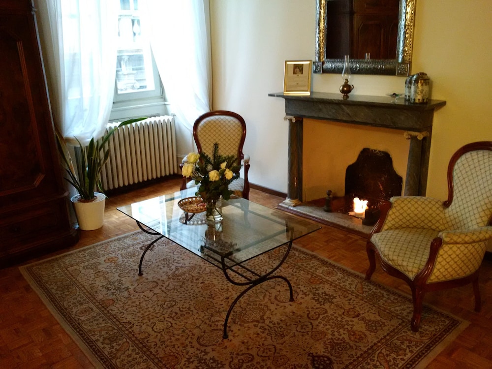Royal Suite, Multiple Bedrooms, Ensuite, Executive Level photo 2