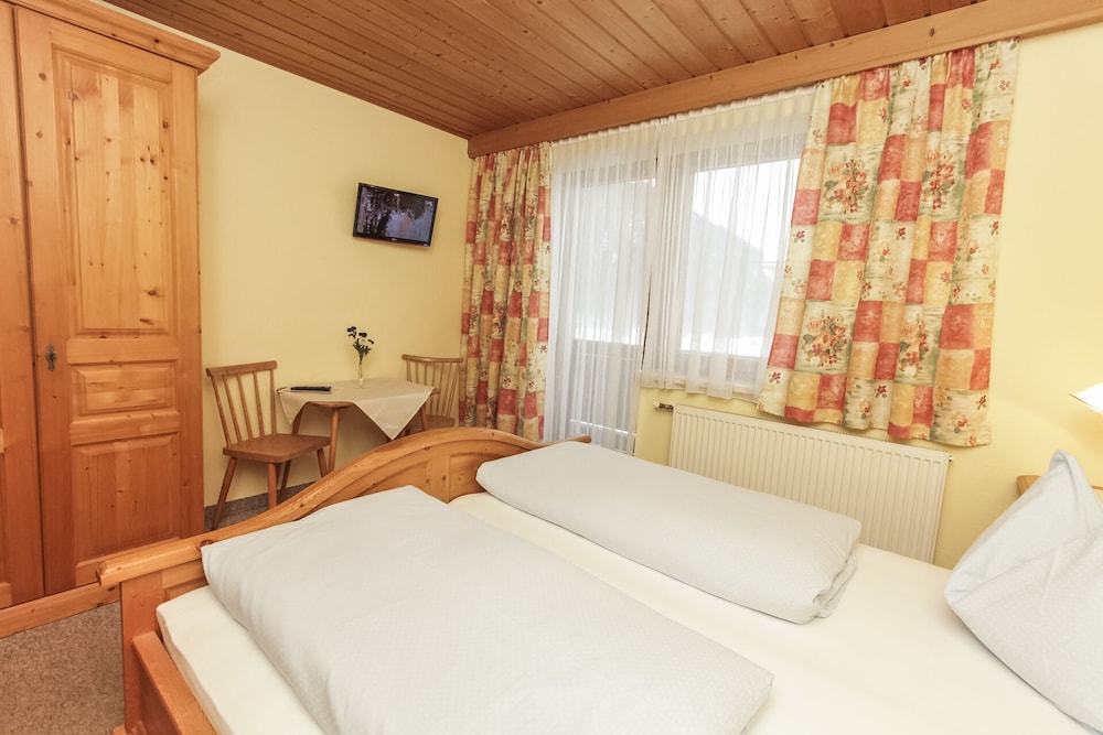 Classic Double Room photo 2