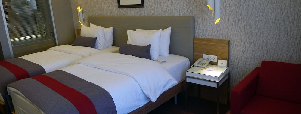 Standard Double or Twin Room photo 3