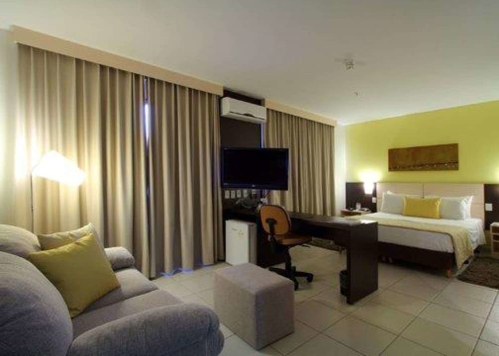 Deluxe Suite, 1 Queen Bed, Non Smoking - Photo 6