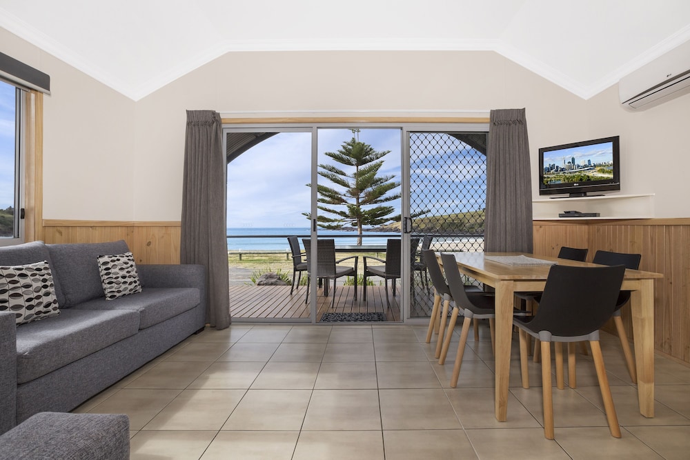 Seabreeze Spa Villa photo 1