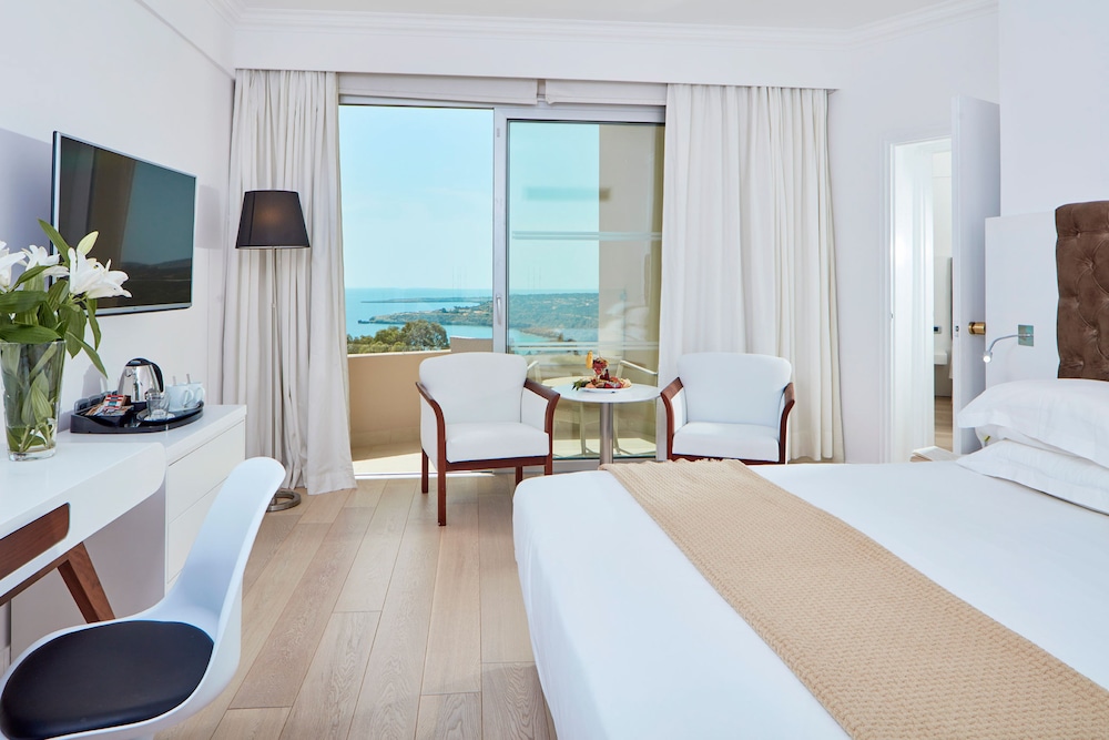 Family Room, Sea View - Photo 1