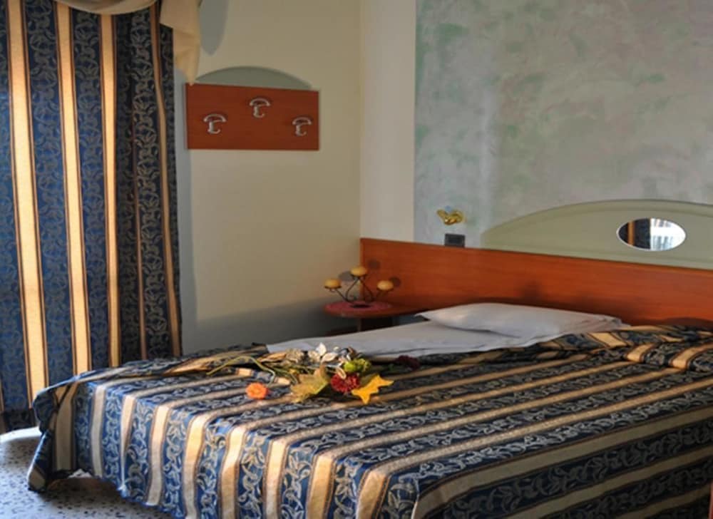 Classic Quadruple Room