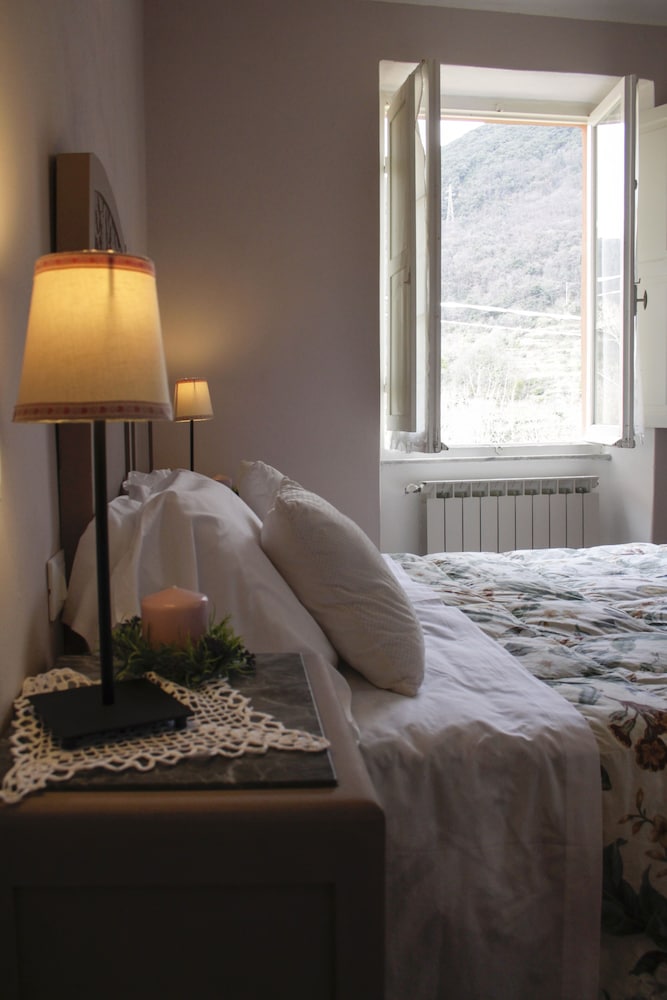 Double Room - Photo 11