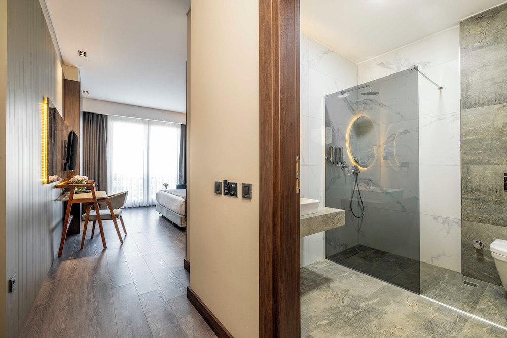 Deluxe Double Or Twin Room Lake photo 3