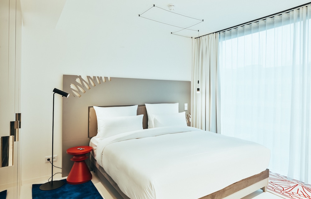Junior Studio Suite