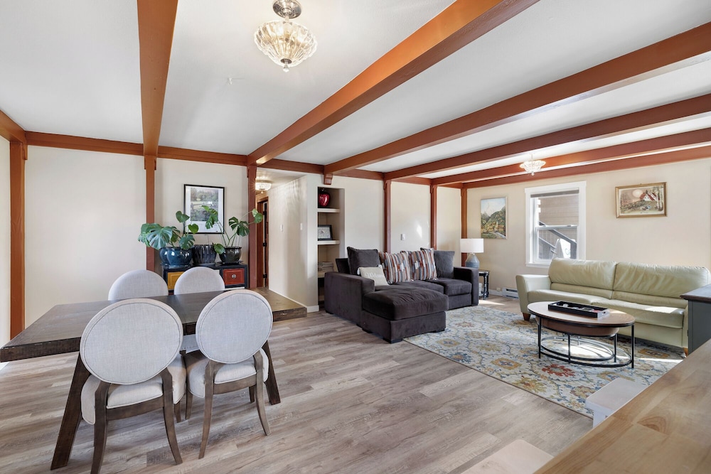 Luxury Apartment photo 2